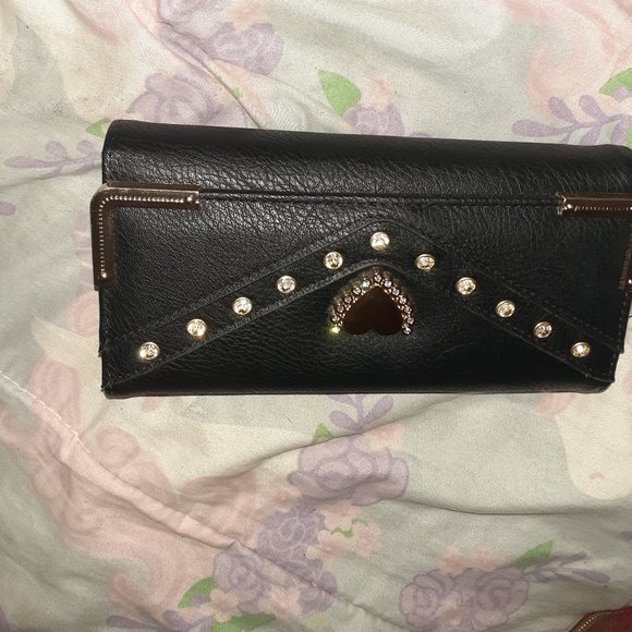 Wallets - Picture 2 of 6